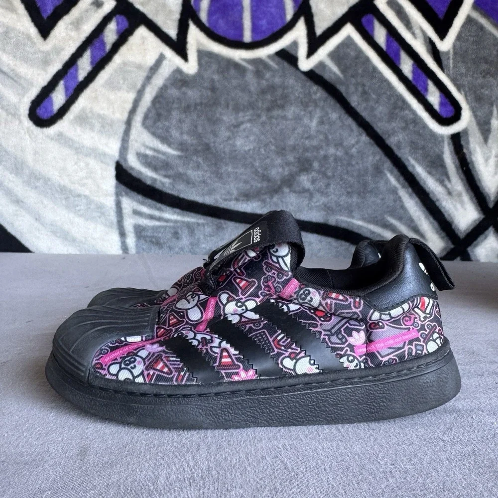Size 10.5c - adidas Superstar Kids Youth James Jarvis Core Black Cloud White‎